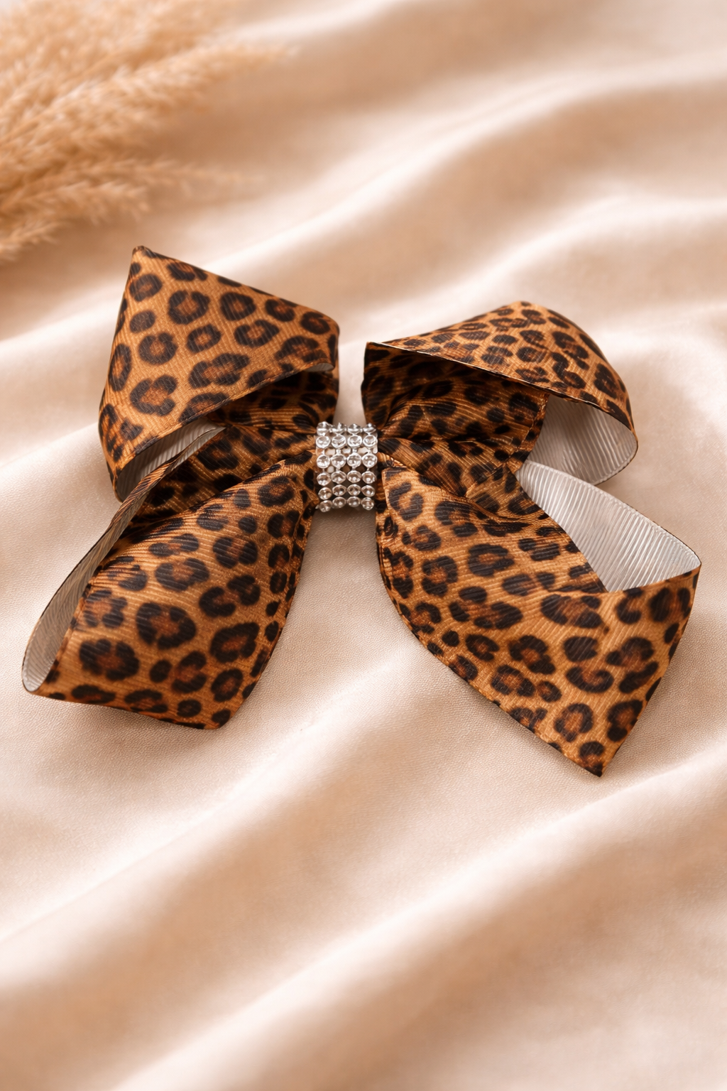 Leopard bow